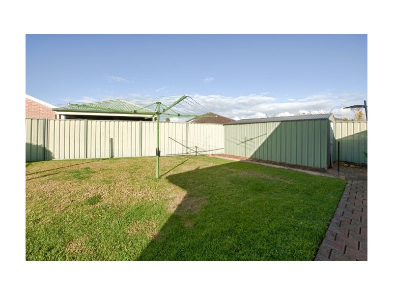 10 Valerie Way, Lavington NSW 2641