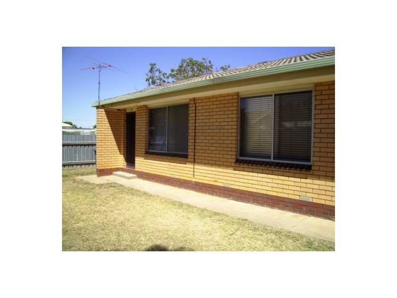 4/420 Urana Road, Lavington NSW 2641