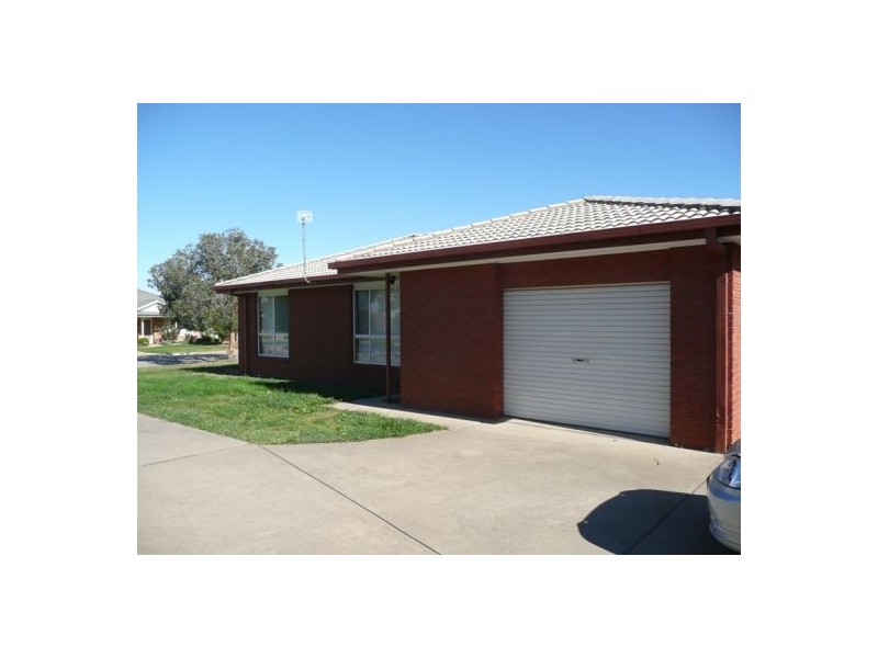 1/436 Tumgarra Place, Lavington NSW 2641