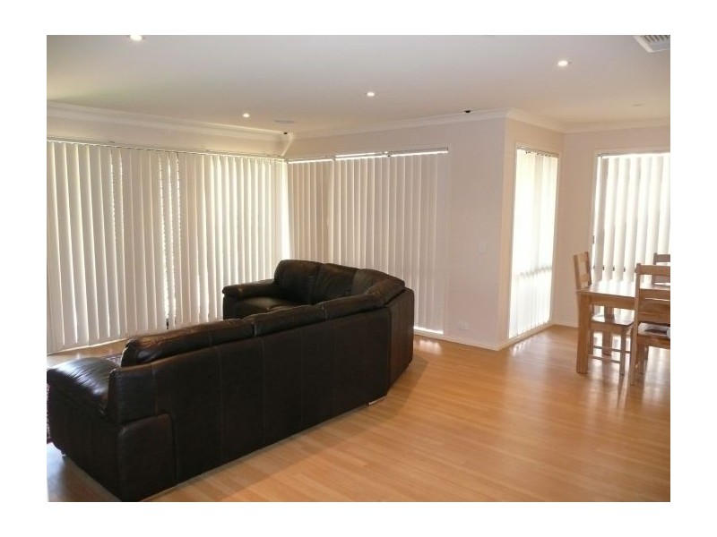 18 Cassinia Court, Thurgoona NSW 2640