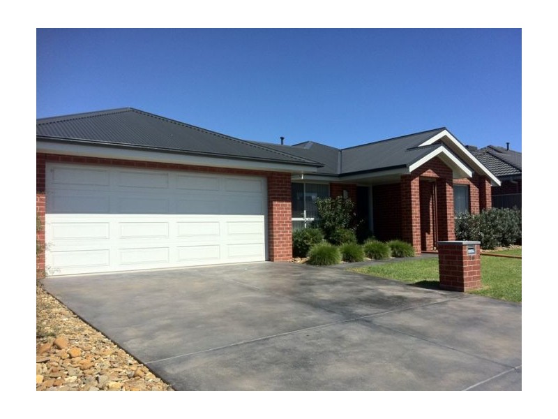 56 Egret Way, Thurgoona NSW 2640
