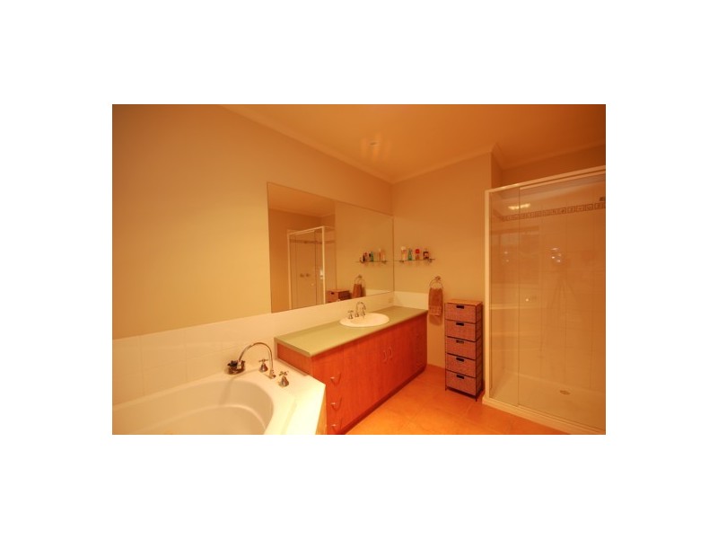 24  Mace Crt, Lavington NSW 2641