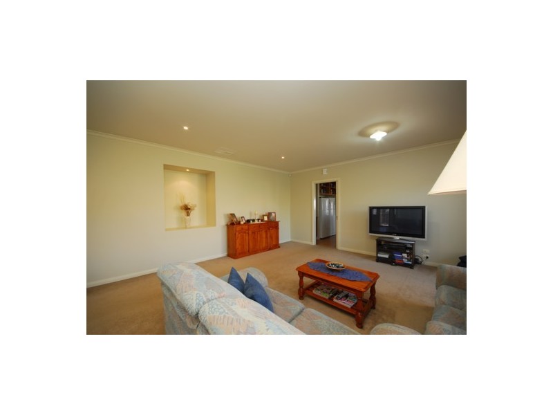 24  Mace Crt, Lavington NSW 2641