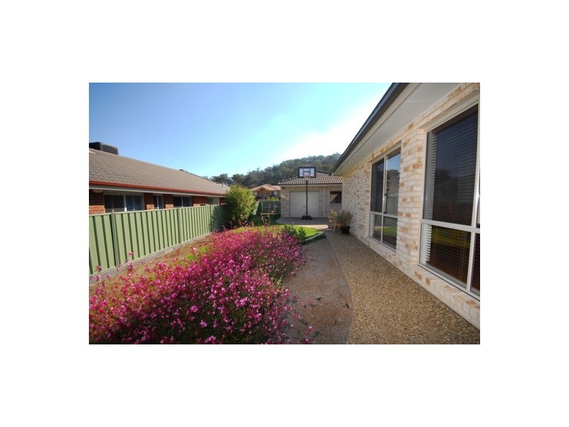 24  Mace Crt, Lavington NSW 2641