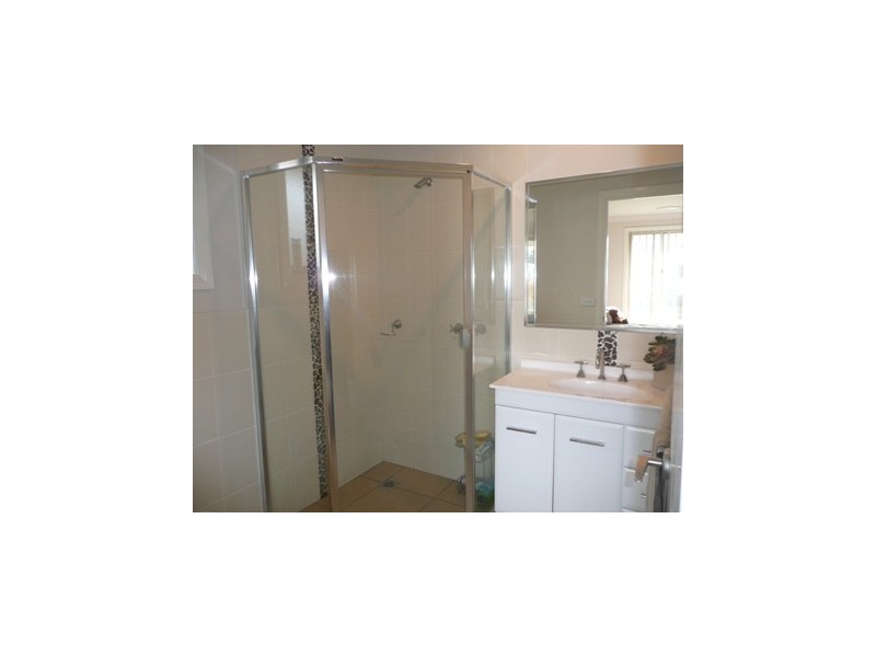 23 Squirrel Glider Dr, Thurgoona NSW 2640