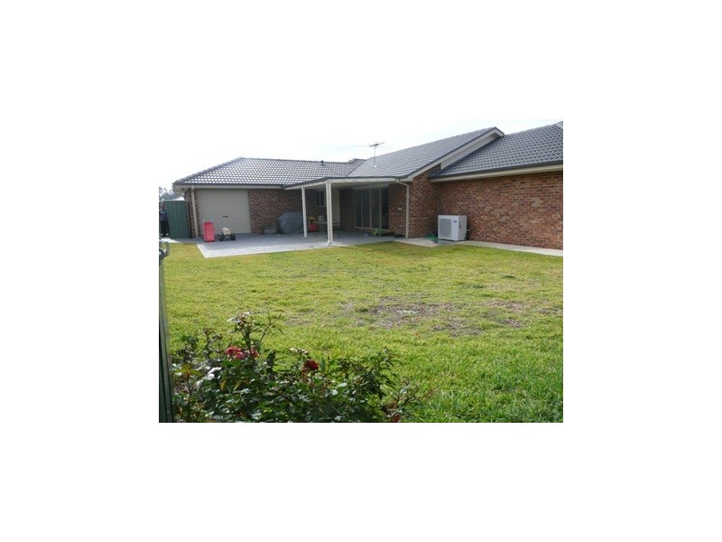 23 Squirrel Glider Dr, Thurgoona NSW 2640