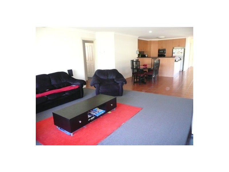 24 Telopea St, Thurgoona NSW 2640