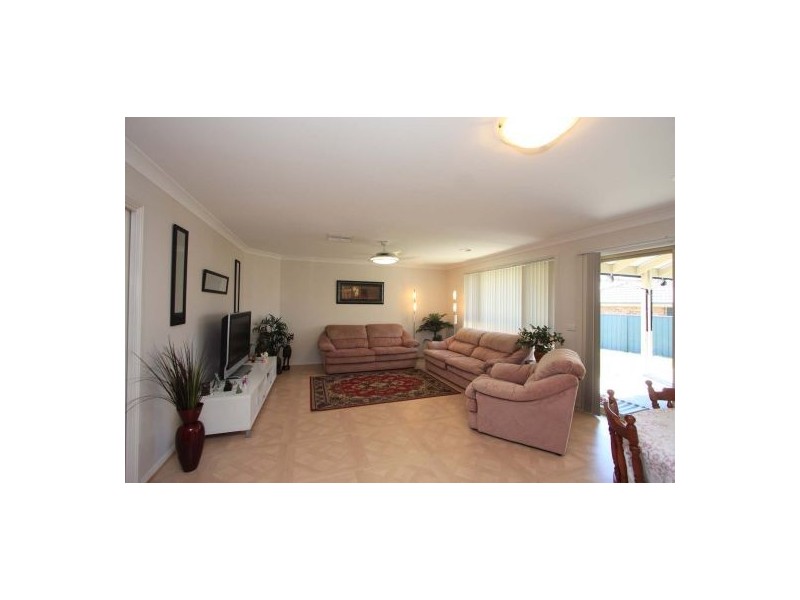 20 Squirrel Glider Drive, Thurgoona NSW 2640