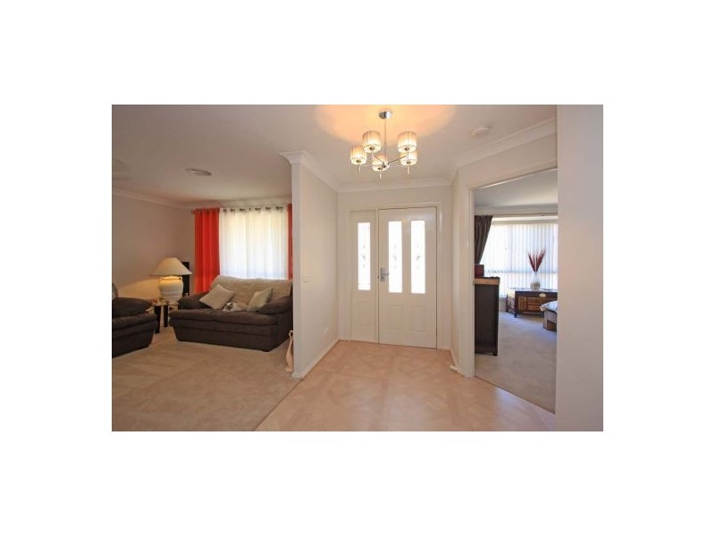 20 Squirrel Glider Drive, Thurgoona NSW 2640