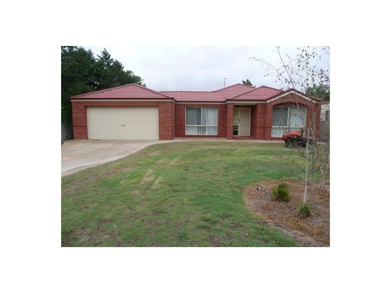 170 Clarke Street, Howlong NSW 2643