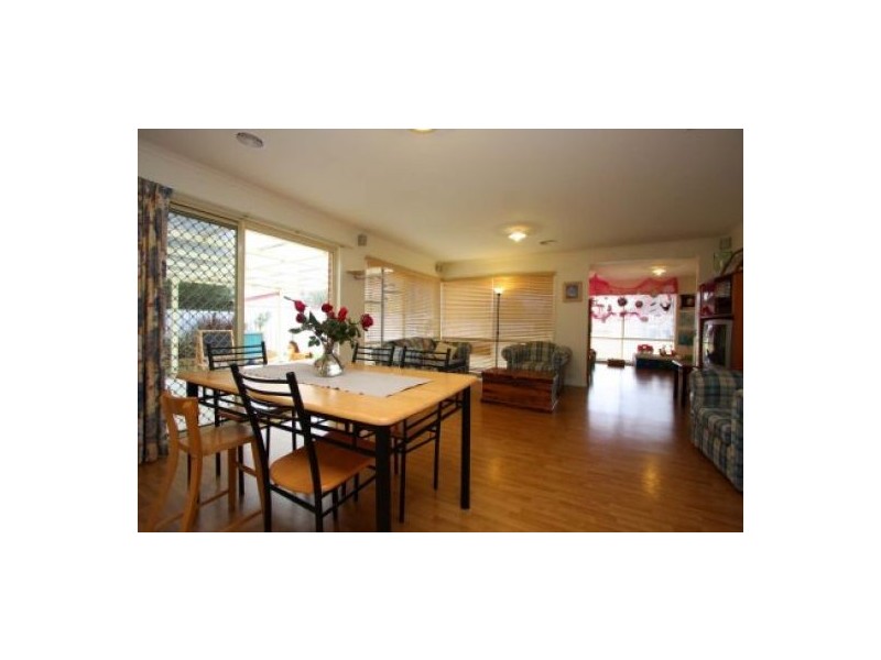 170 Clarke Street, Howlong NSW 2643