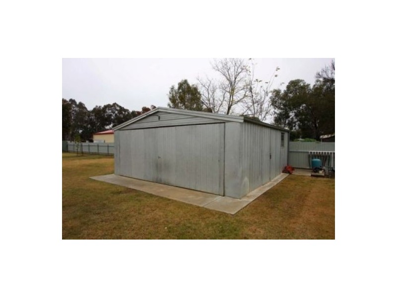 170 Clarke Street, Howlong NSW 2643