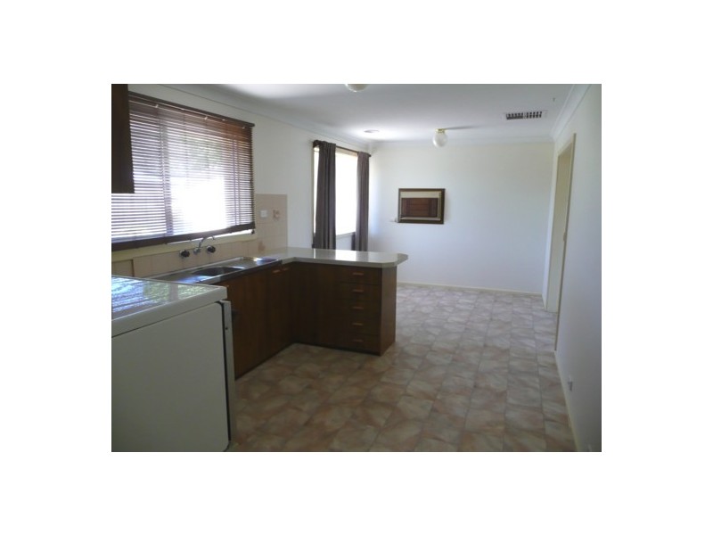 546 Moffat Street, Lavington NSW 2641