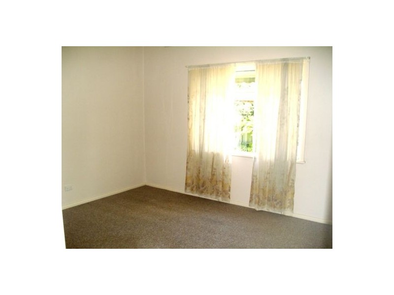 393 Nowland Avenue, Lavington NSW 2641