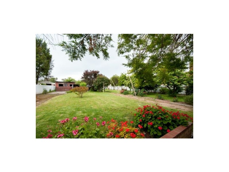 580 Mann St, Lavington NSW 2641
