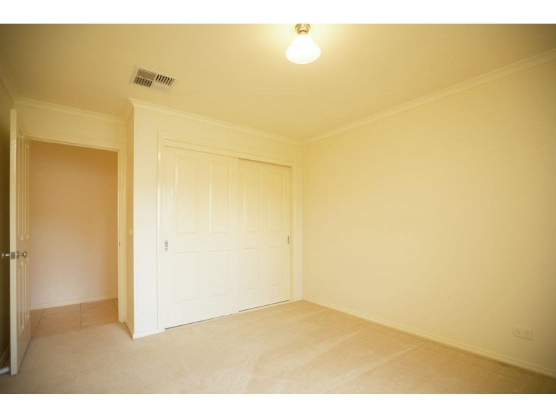 82 Dryandra Way, Thurgoona NSW 2640