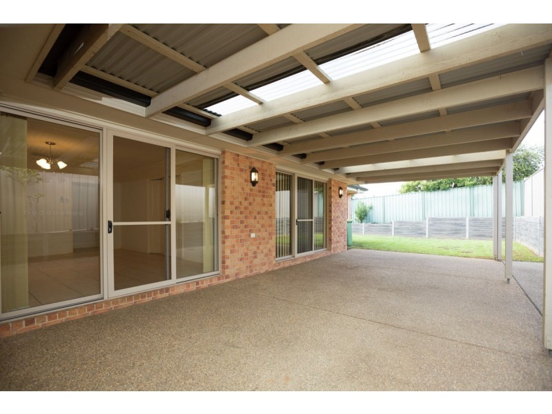 82 Dryandra Way, Thurgoona NSW 2640