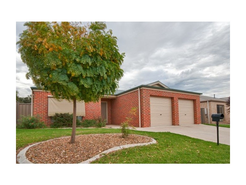 196 Kaitlers Rd, Lavington NSW 2641