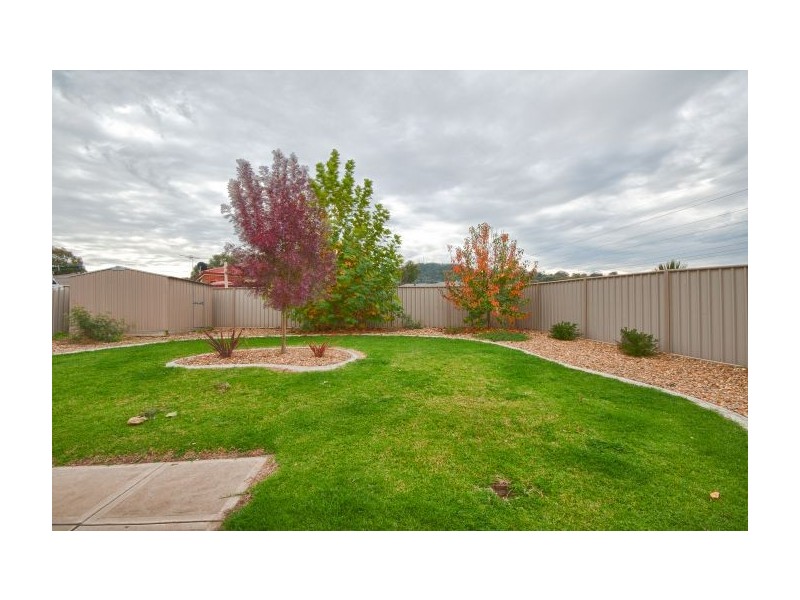 196 Kaitlers Rd, Lavington NSW 2641