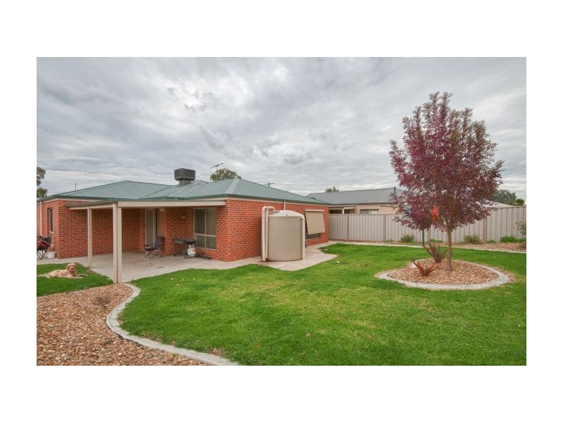 196 Kaitlers Rd, Lavington NSW 2641