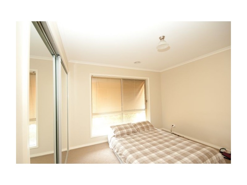 196 Kaitlers Rd, Lavington NSW 2641