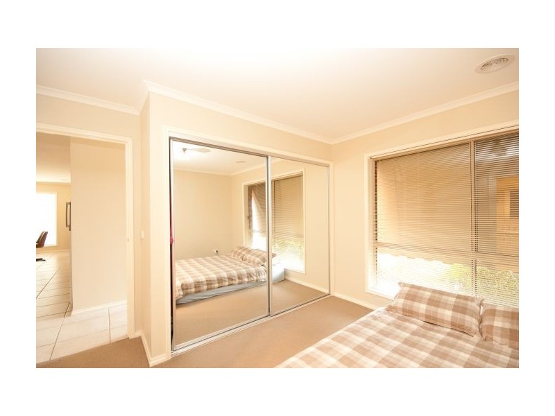 196 Kaitlers Rd, Lavington NSW 2641