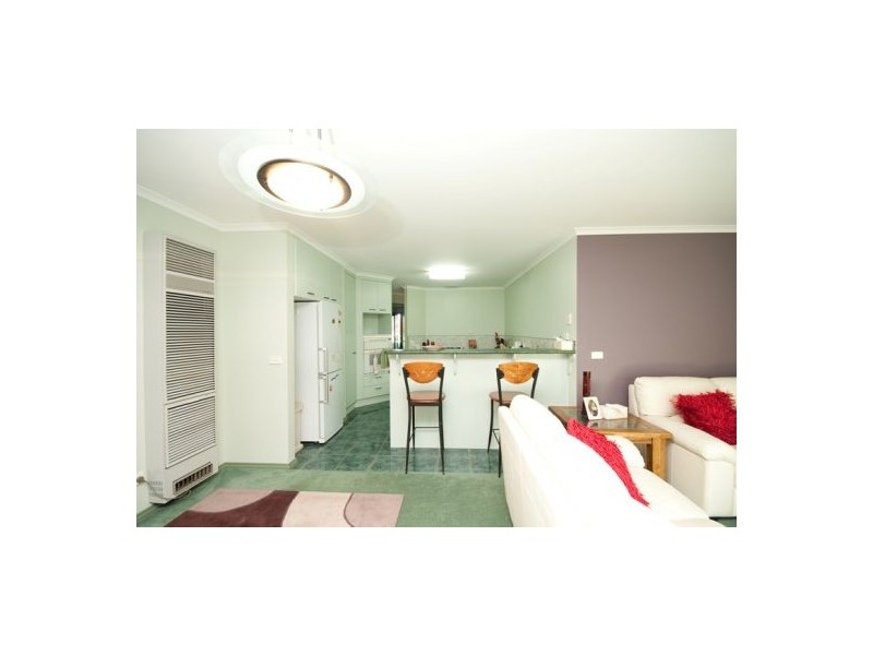 13 Cooper Close, Albury NSW 2640