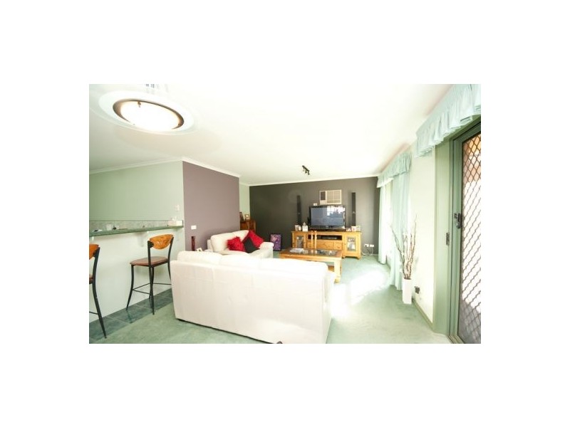 13 Cooper Close, Albury NSW 2640