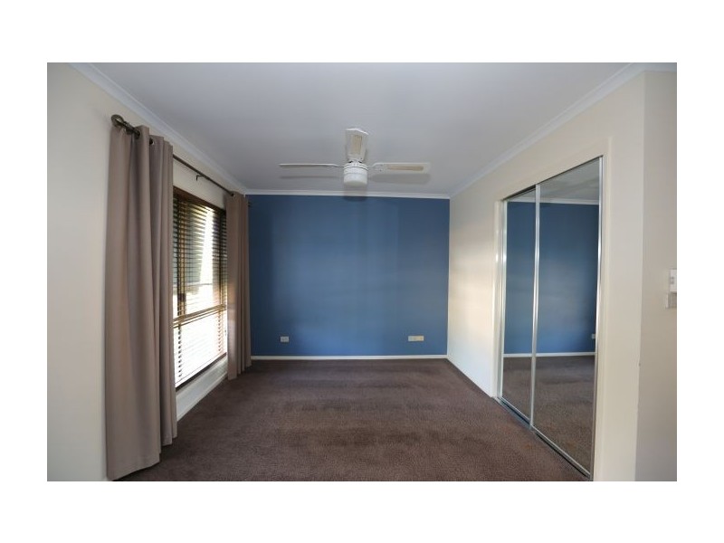 2/10 Heppner Crt, Thurgoona NSW 2640