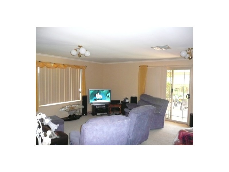 308 Diggers Rd, Lavington NSW 2641