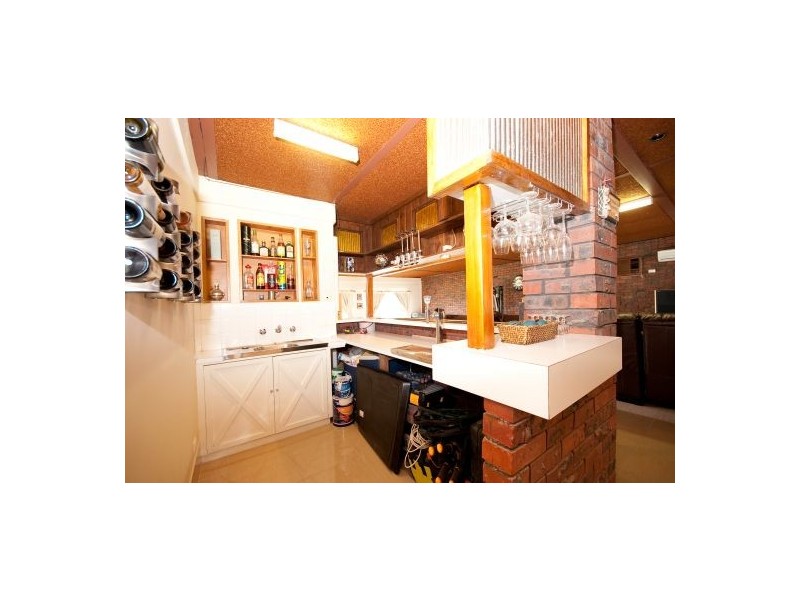 306 Sutherland Street, Lavington NSW 2641