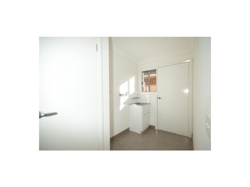 4 Willaroo Street, Thurgoona NSW 2640