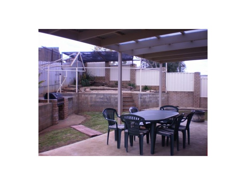 520 Munro Street, Lavington NSW 2641