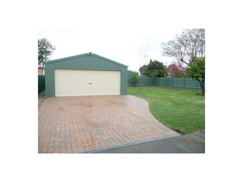 477. Kotthoff Street, Lavington NSW 2641