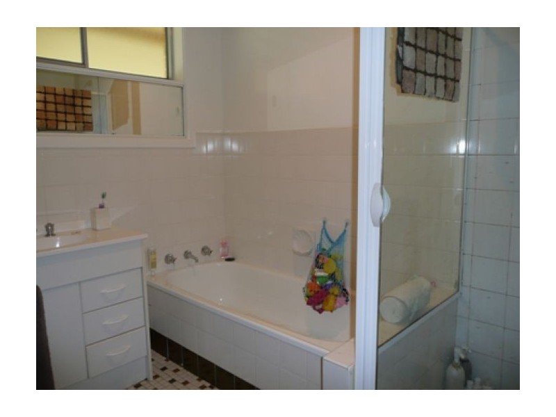 477. Kotthoff Street, Lavington NSW 2641