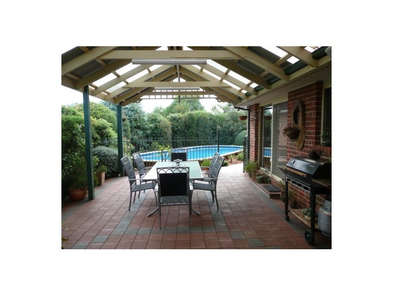 16 Honeysuckle St, Thurgoona NSW 2640