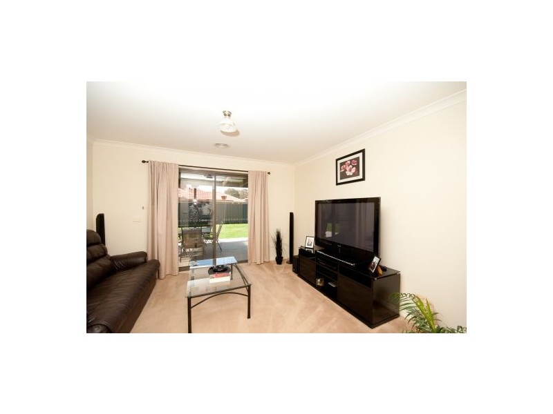 104 Hotham Crt, Thurgoona NSW 2640