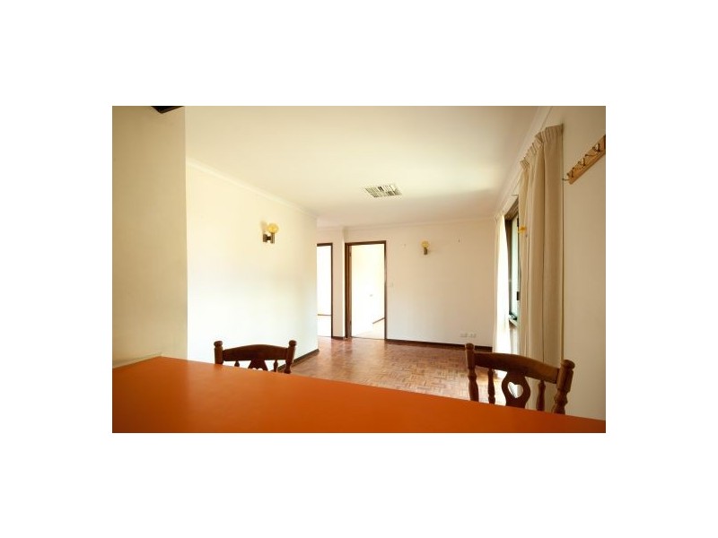 402 Dale Crescent, Lavington NSW 2641