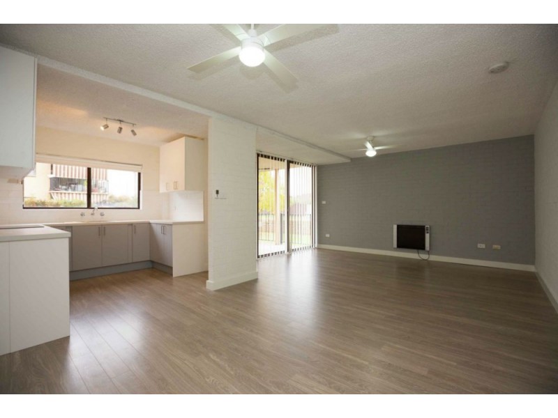 24/429 McDonald Road, Lavington NSW 2641