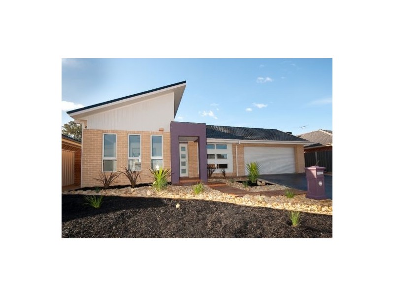 4 Willaroo Street, Thurgoona NSW 2640