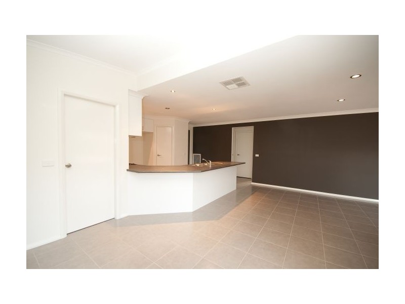 4 Willaroo Street, Thurgoona NSW 2640