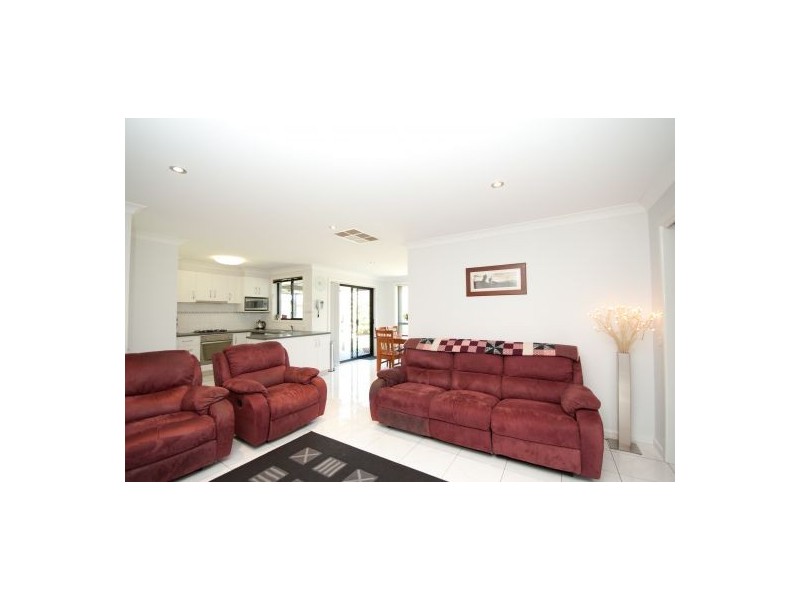 2 Guthega Crt, Thurgoona NSW 2640