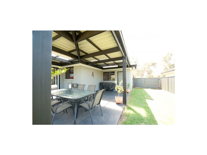 2 Guthega Crt, Thurgoona NSW 2640