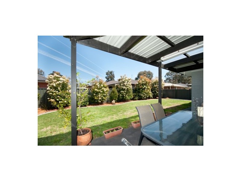 2 Guthega Crt, Thurgoona NSW 2640
