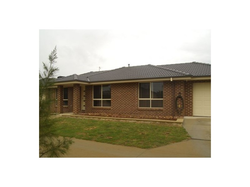 1/478A Rose Street, Lavington NSW 2641