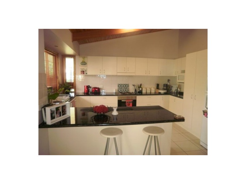 570 Mair Street, Lavington NSW 2641