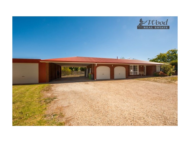 643 Centaur Road, Lavington NSW 2641