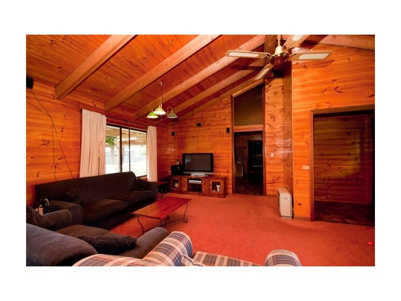 120 Dight St, Jindera NSW 2642
