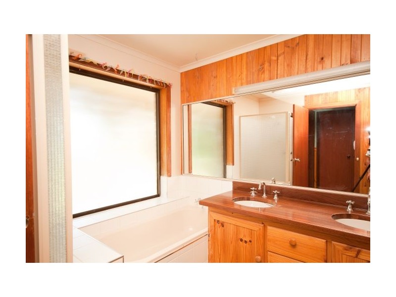 120 Dight St, Jindera NSW 2642