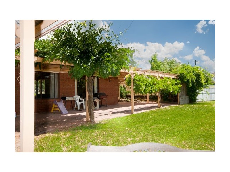 120 Dight St, Jindera NSW 2642